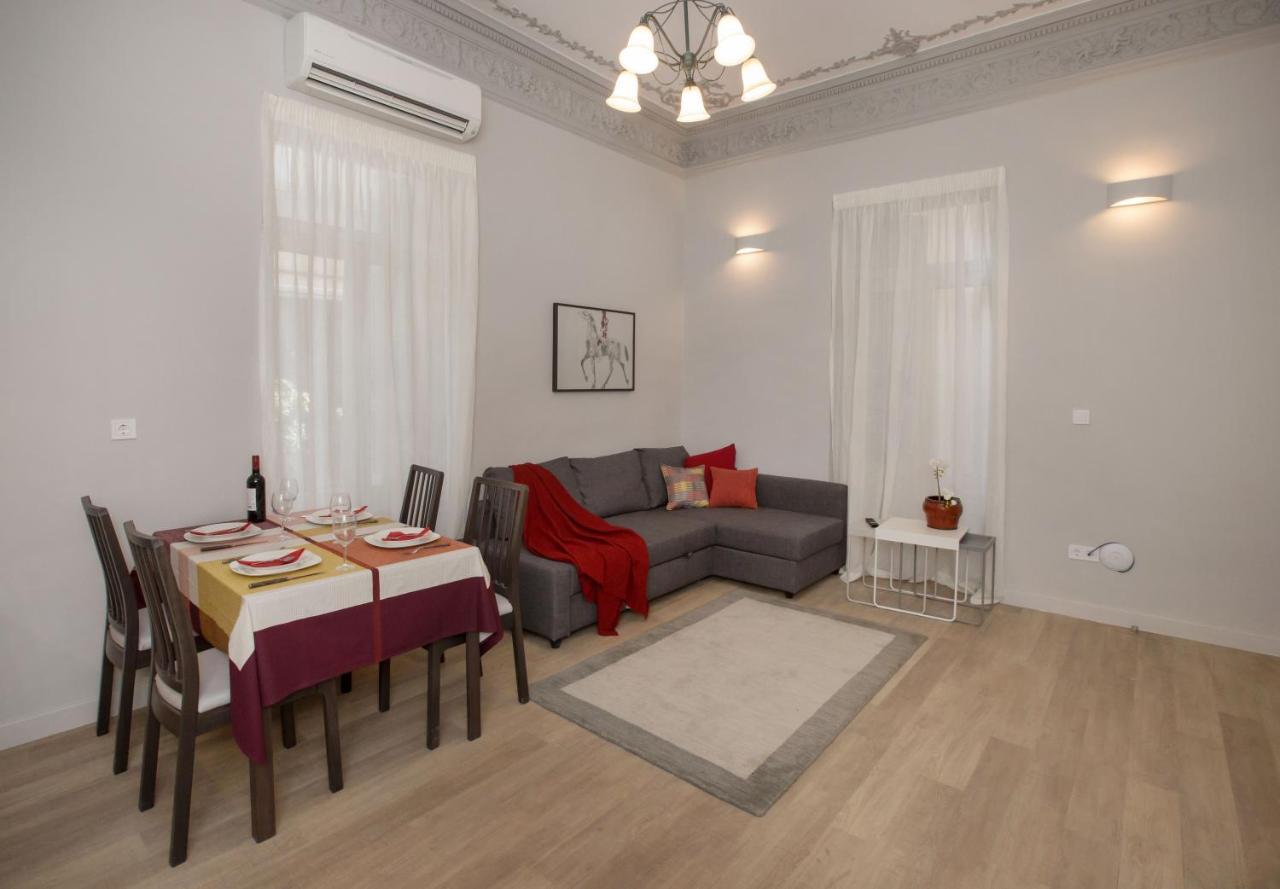 Sophisticated Apartment In Syntagma By Ghh Ateny Zewnętrze zdjęcie